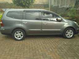 Dijual mobil bekas Nissan Grand Livina SV, Banten  5