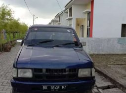 Isuzu Panther 1994 Sumatra Utara dijual dengan harga termurah 2