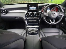 Mobil Mercedes-Benz C-Class 2019 C200 terbaik di Jawa Timur 3