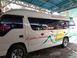 Jawa Timur, Isuzu Elf 2.8 Minibus Diesel 2015 kondisi terawat 1