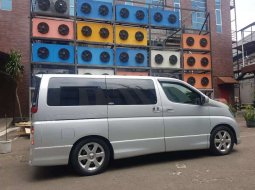 DKI Jakarta, Nissan Elgrand Highway Star 2008 kondisi terawat 10