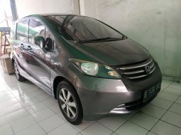 Jual Mobil Bekas Honda Freed PSD 2011 di Bekasi 7