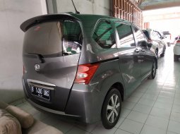 Jual Mobil Bekas Honda Freed PSD 2011 di Bekasi 5