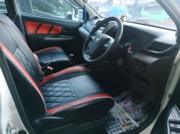 Jual Mobil Bekas Daihatsu Xenia R 2016 di Bekasi 3