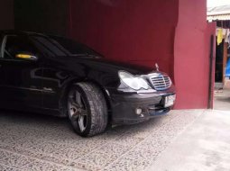 Dijual mobil bekas Mercedes-Benz C-Class C 240, Banten  3