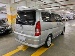 Mobil Nissan Serena 2011 Highway Star dijual, DKI Jakarta 4