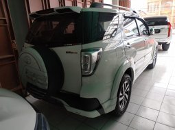 Jual Mobil Toyota Rush TRD Sportivo MT 2015 di Bekasi 4