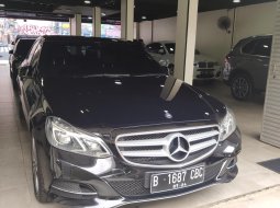 Dijual Mobil Mercedes-Benz E-Class E250 2014 di DKI Jakarta 10