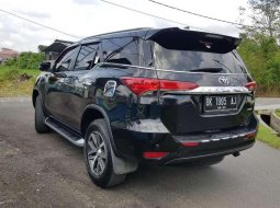 Mobil Toyota Fortuner 2016 VRZ dijual, Sumatra Utara 6