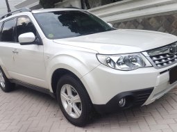 Jual cepat mobil Subaru Forester 2.0 X AWD AT 2012 di Jawa Timur 10