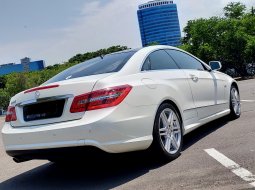 Jual mobil Mercedes-Benz E-Class 250 2012 terawat di DKI Jakarta 5