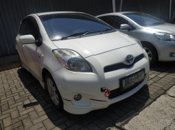 Jual mobil bekas murah Toyota Yaris E MT 2011 di Jawa Barat  3