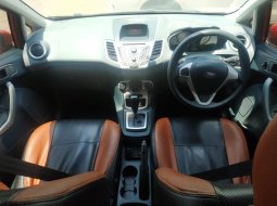 Jual mobil Ford Fiesta Trend AT 2011 dengan harga murah di Jawa Barat  7