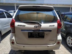 Mobil Toyota Avanza Veloz AT 2014 dijual, Jawa Barat  6
