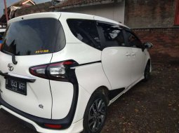 Mobil Toyota Sienta 2017 Q terbaik di Jawa Barat 8