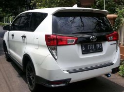 Jual cepat Toyota Venturer 2017 di DKI Jakarta 8