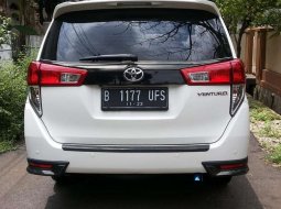 Jual cepat Toyota Venturer 2017 di DKI Jakarta 7