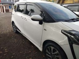 Mobil Toyota Sienta 2017 Q terbaik di Jawa Barat 6