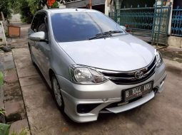 Dijual mobil bekas Toyota Etios Valco TOM"S Edition, Jawa Barat  2