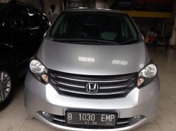 Dijual mobil bekas Honda Freed PSD AT 2011, Jawa Barat  4