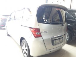 Dijual mobil bekas Honda Freed PSD AT 2011, Jawa Barat  2