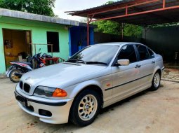 Banten, Mobil bekas BMW 3 Series 318i 2001 dijual  5