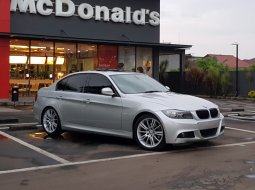 Jual mobil BMW 3 Series E90 Lci 325i 2015 dengan harga terjangkau di DKI Jakarta 5