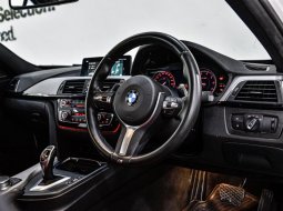 Jual mobil BMW 3 Series 330i Sport 2018 dengan harga terjangkau di DKI Jakarta 4