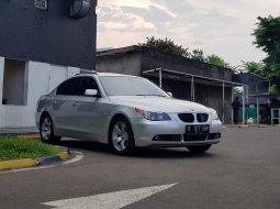 Dijual mobil BMW 5 Series E60 530i 2006 bekas terbaik, DKI Jakarta 3