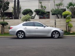 Dijual mobil BMW 5 Series E60 530i 2006 bekas terbaik, DKI Jakarta 4