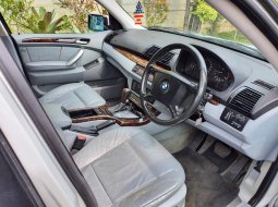 Dijual mobil BMW X5 E53 Facelift 3.0 L6 Automatic 2001 bekas, DKI Jakarta 5