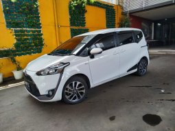 Jual Mobil Bekas Toyota Sienta V 2017 di Jawa Barat 2