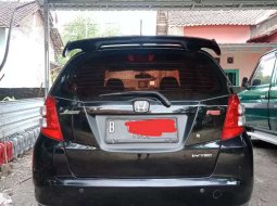 Mobil Honda Jazz 2010 S terbaik di Jawa Tengah 3