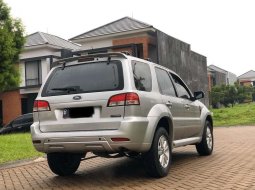 DKI Jakarta, Ford Escape Limited 2008 kondisi terawat 6