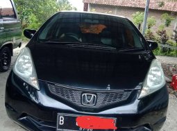 Mobil Honda Jazz 2010 S terbaik di Jawa Tengah 2