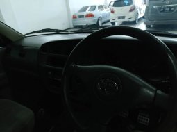 Mobil bekas Toyota Kijang LGX 2004 dijual, DIY Yogyakarta 3