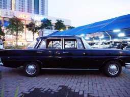 Dijual Mobil Mercedes-Benz 220E 2.2 Manual 1965 di Jawa Timur 6