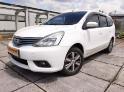 Jual mobil Nissan Grand Livina XV 2017 terbaik di DKI Jakarta 3