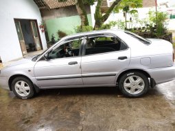 Dijual moibl bekas Suzuki Baleno 2002 murah di Jawa Timur 1