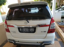 Jual cepat Toyota Kijang Innova 2.0 V 2015 murah di Jawa Barat 2