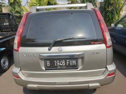 Jual Mobil Bekas Nissan X-Trail 2.5 2004 di Bekasi 2