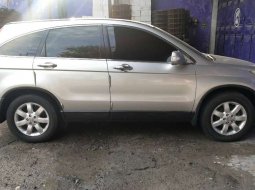 Mobil Honda CR-V 2008 2.4 terbaik di Bali 9