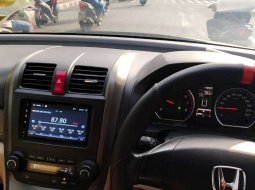 Mobil Honda CR-V 2008 2.4 terbaik di Bali 6