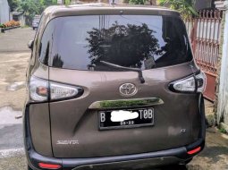 Mobil Toyota Sienta 2017 G terbaik di Jawa Barat 5
