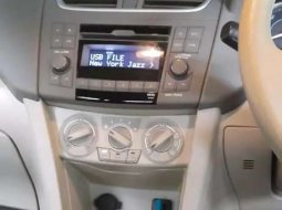 Jual mobil bekas murah Suzuki Ertiga Diesel Hybrid 2017 di Jawa Timur 6