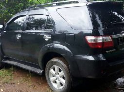 Mobil Toyota Fortuner 2010 G terbaik di Jawa Barat 4