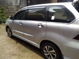 Jawa Barat, Toyota Avanza Veloz 2017 kondisi terawat 3