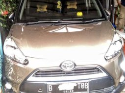 Mobil Toyota Sienta 2017 G terbaik di Jawa Barat 1
