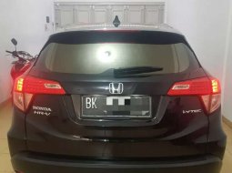Mobil Honda HR-V 2017 E CVT terbaik di Sumatra Utara 5