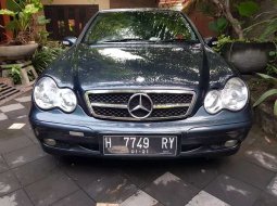 Mobil Mercedes-Benz C-Class 2001 C200 dijual, Jawa Tengah 9